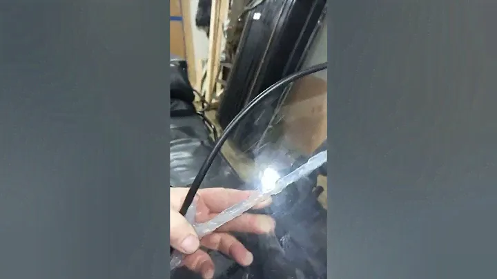 Вариант ремонта лобового стекла снегохода