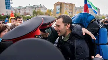 В Ханты-Мансийске проводили мобилизованных