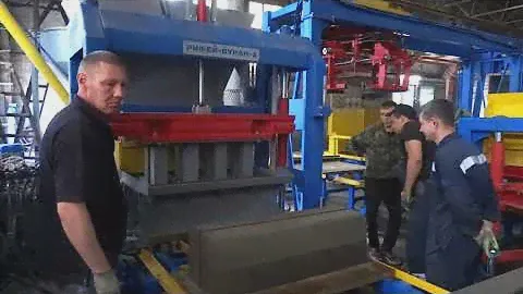 Вибропресс Рифей-Буран-2А с бесстеллажным кольцом и пакетировщиком