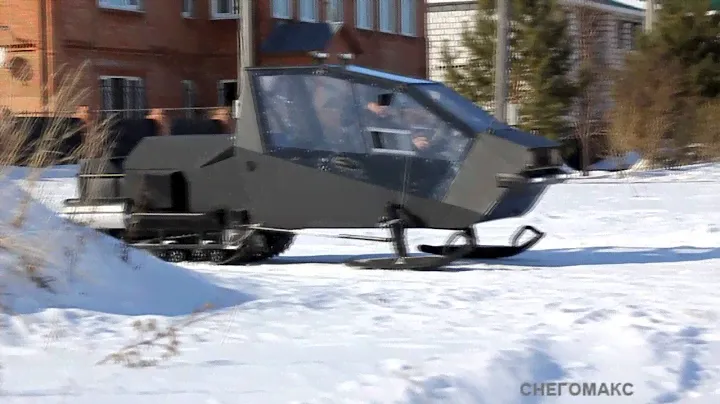 Снегоход с кабиной Cнегомакс
