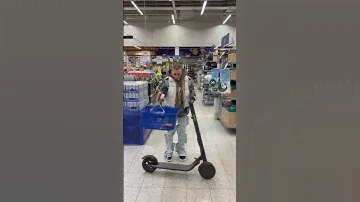 Как сделать так, чтобы не платить в магазине за тележку?