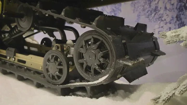 AODES SNOWСROSS.  Новый широкогусеничный снегоход в Формула 7 СЕВЕР Москва
