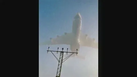Ан-225 "Мрия" заходит на посадку в польском Жешуве в туман. Эпическая посадка Ан-225 "Мрия" An-225.